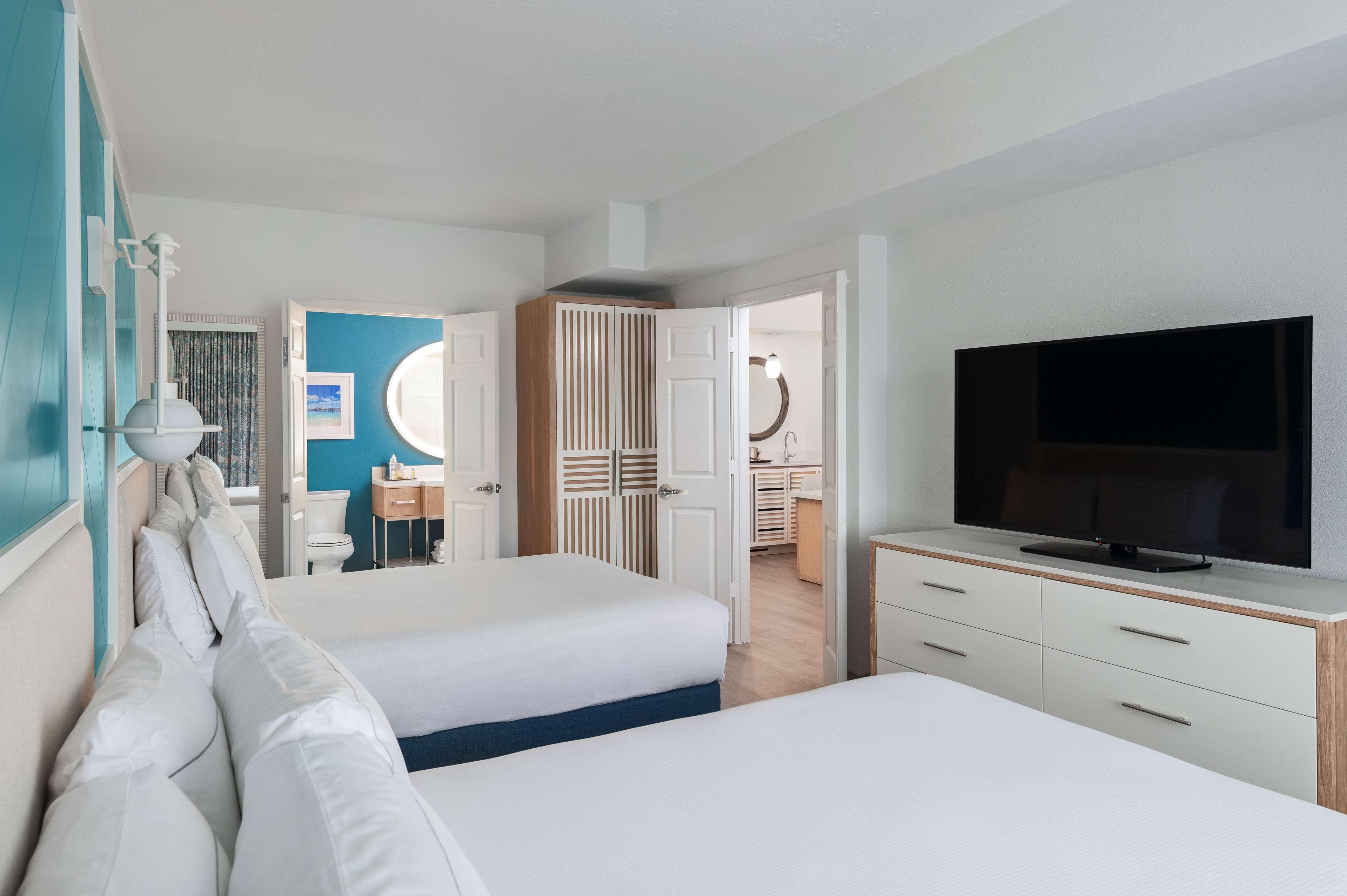 Doubletree Suites By Hilton Naples Naples Park Exteriör bild
