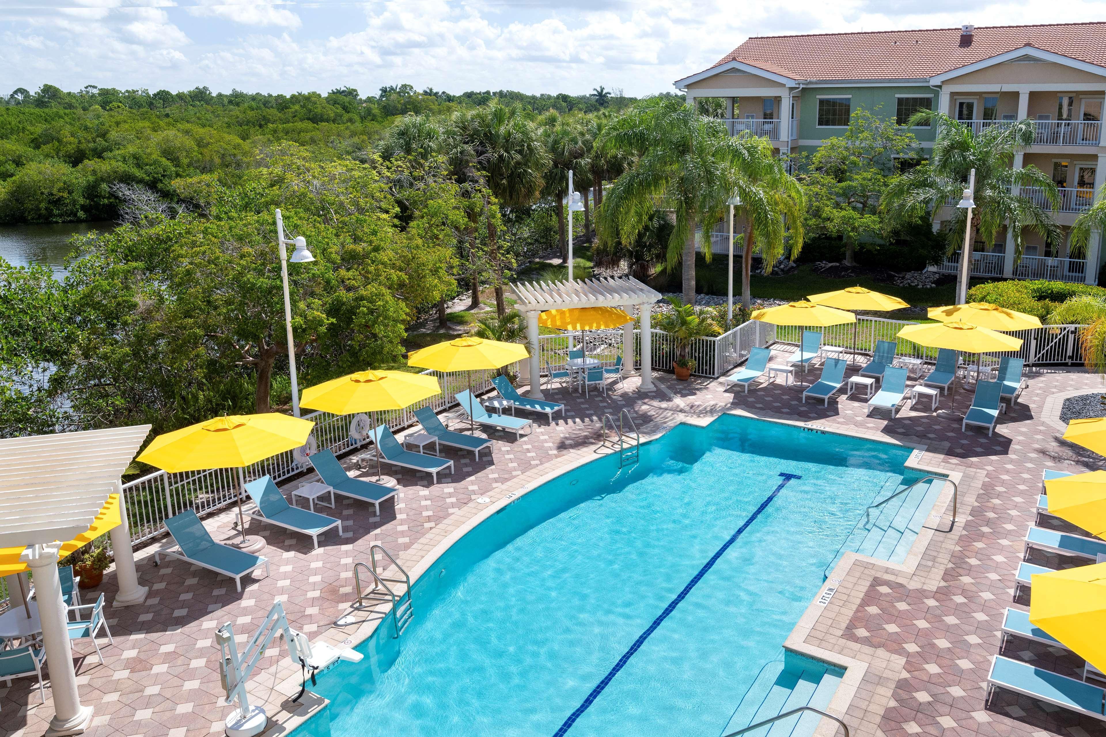 Doubletree Suites By Hilton Naples Naples Park Exteriör bild