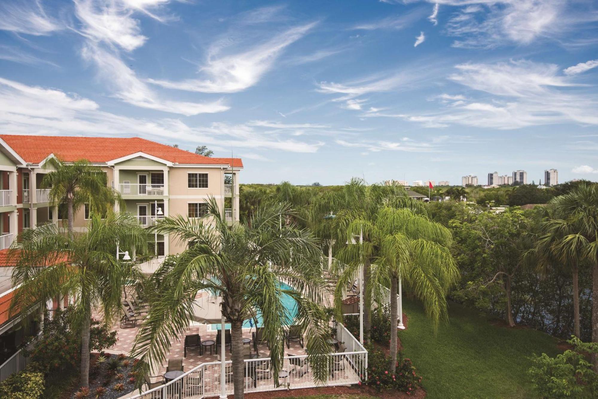Doubletree Suites By Hilton Naples Naples Park Exteriör bild